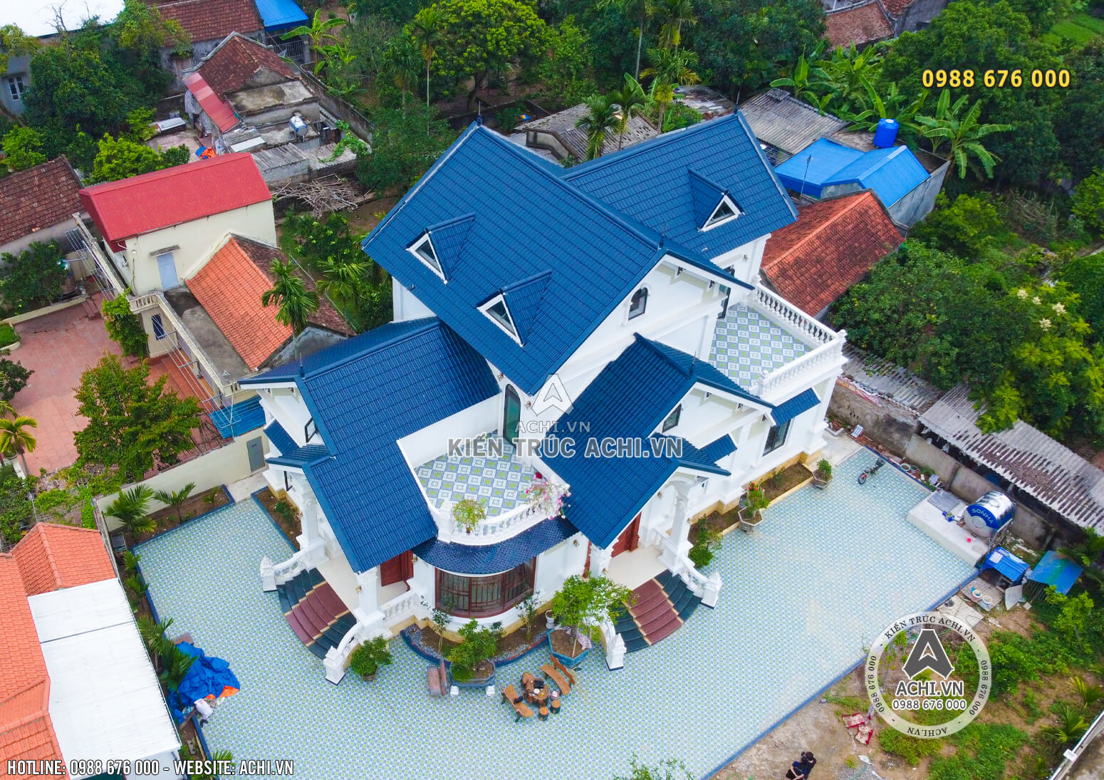Toàn cảnh công trình thực tế mẫu nhà 1,5 tầng mái Thái khi nhìn từ trên cao xuống